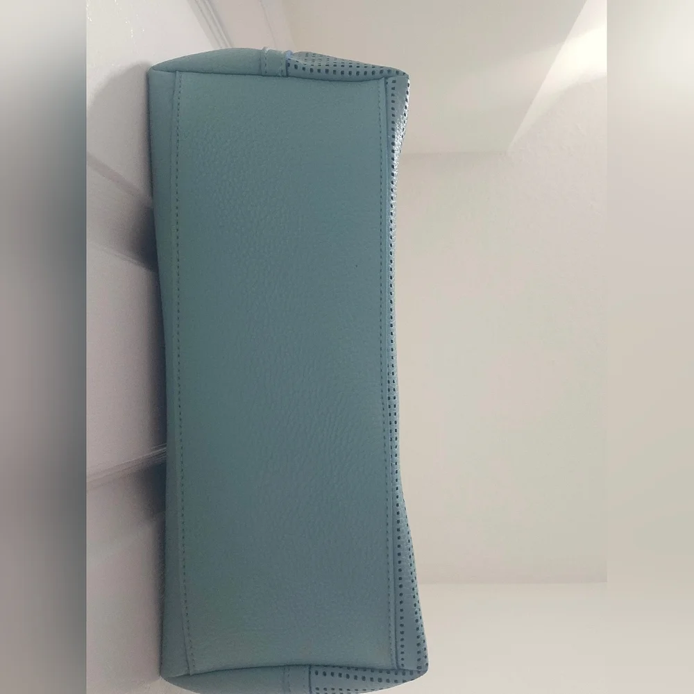 ✨ Kenneth Cole Reaction Perforated Tote Bag – Light Blue ✨ - Picture 6 of 11